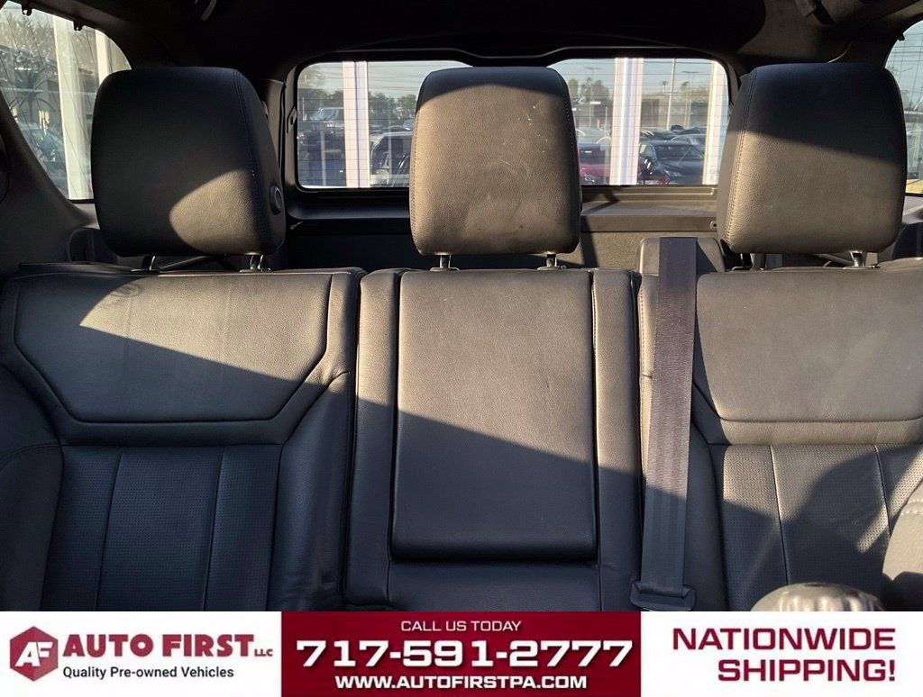 Used 2020 Land Rover Discovery HSE AWD/4WD image 32