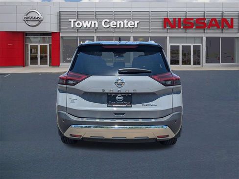 Used 2021 Nissan Rogue Platinum FWD image 6