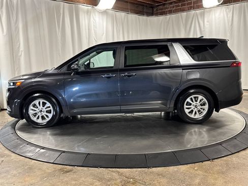 Certified 2022 Kia Carnival LX w/ Paint Protection Package image 6