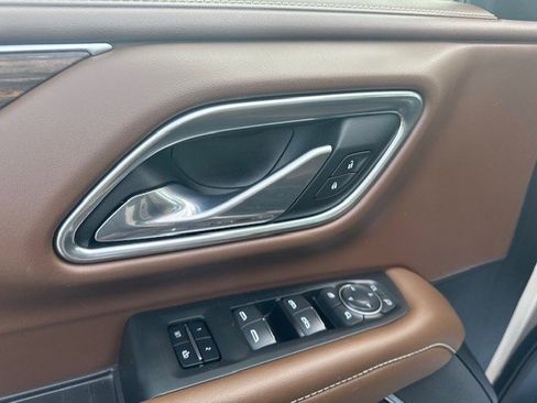 Used 2021 Chevrolet Suburban High Country image 14