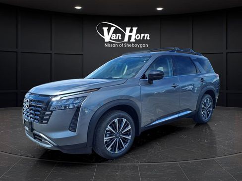 New 2026 Nissan Pathfinder Platinum AWD/4WD image 2