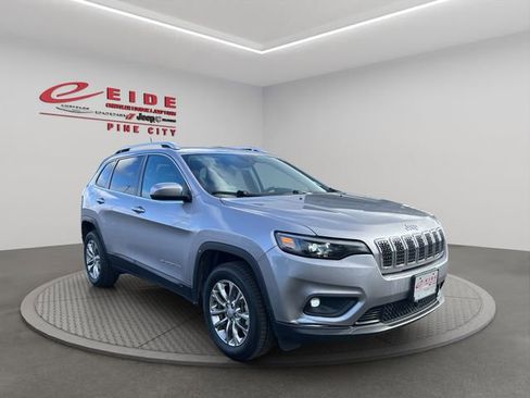 Used 2021 Jeep Cherokee Latitude Lux w/ Comfort/Convenience Group image 9