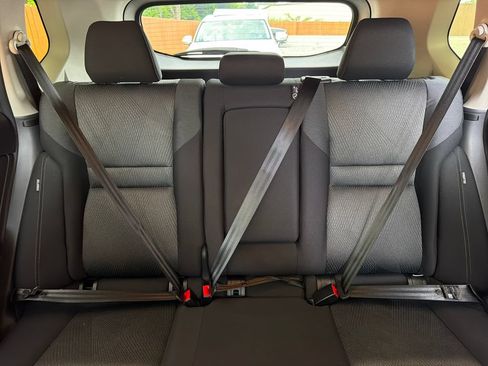 Used 2024 Nissan Rogue SV FWD image 28