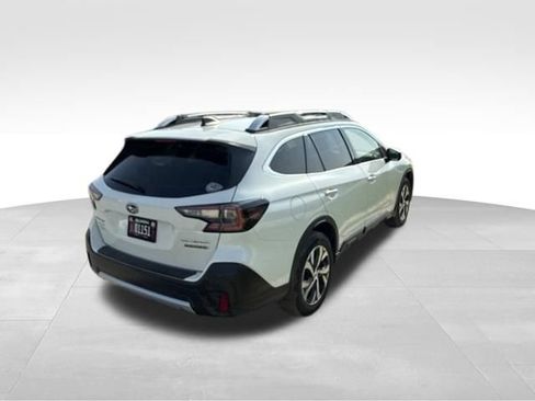 Used 2021 Subaru Outback Touring XT AWD/4WD image 3