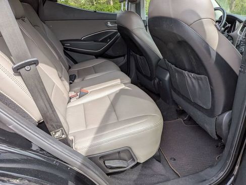 Used 2017 Hyundai Santa Fe Sport FWD image 22