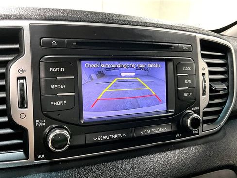 Used 2018 Kia Sportage LX FWD image 27