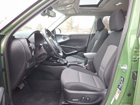 Certified 2023 Kia Soul EX image 13