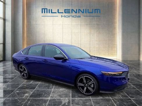 Used 2024 Honda Accord Sport image 6