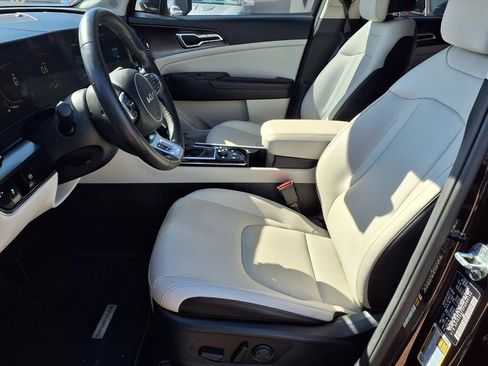 Certified 2023 Kia Sportage EX image 6