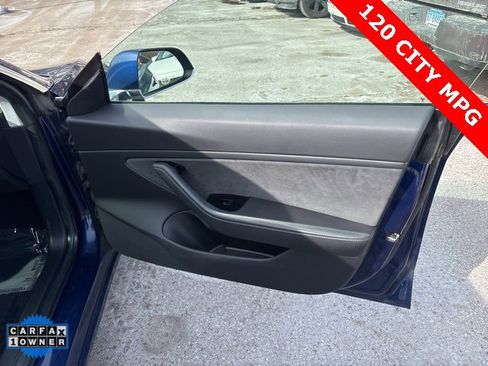 Used 2018 Tesla Model 3 Long Range image 8