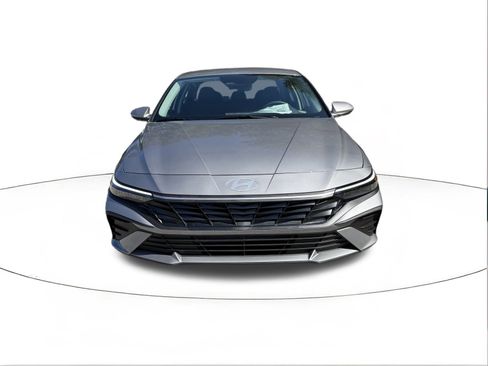 New 2026 Hyundai Elantra SE image 8