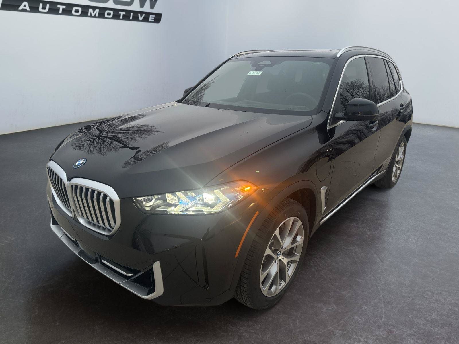 Used 2026 BMW X5 xDrive50e w/ Climate Comfort Package AWD/4WD image 9