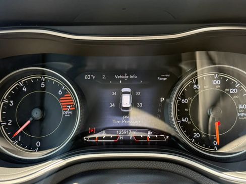 Used 2019 Jeep Cherokee Limited FWD image 16