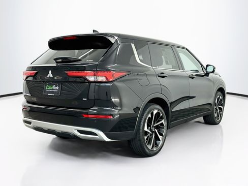 Used 2024 Mitsubishi Outlander SE AWD/4WD image 9