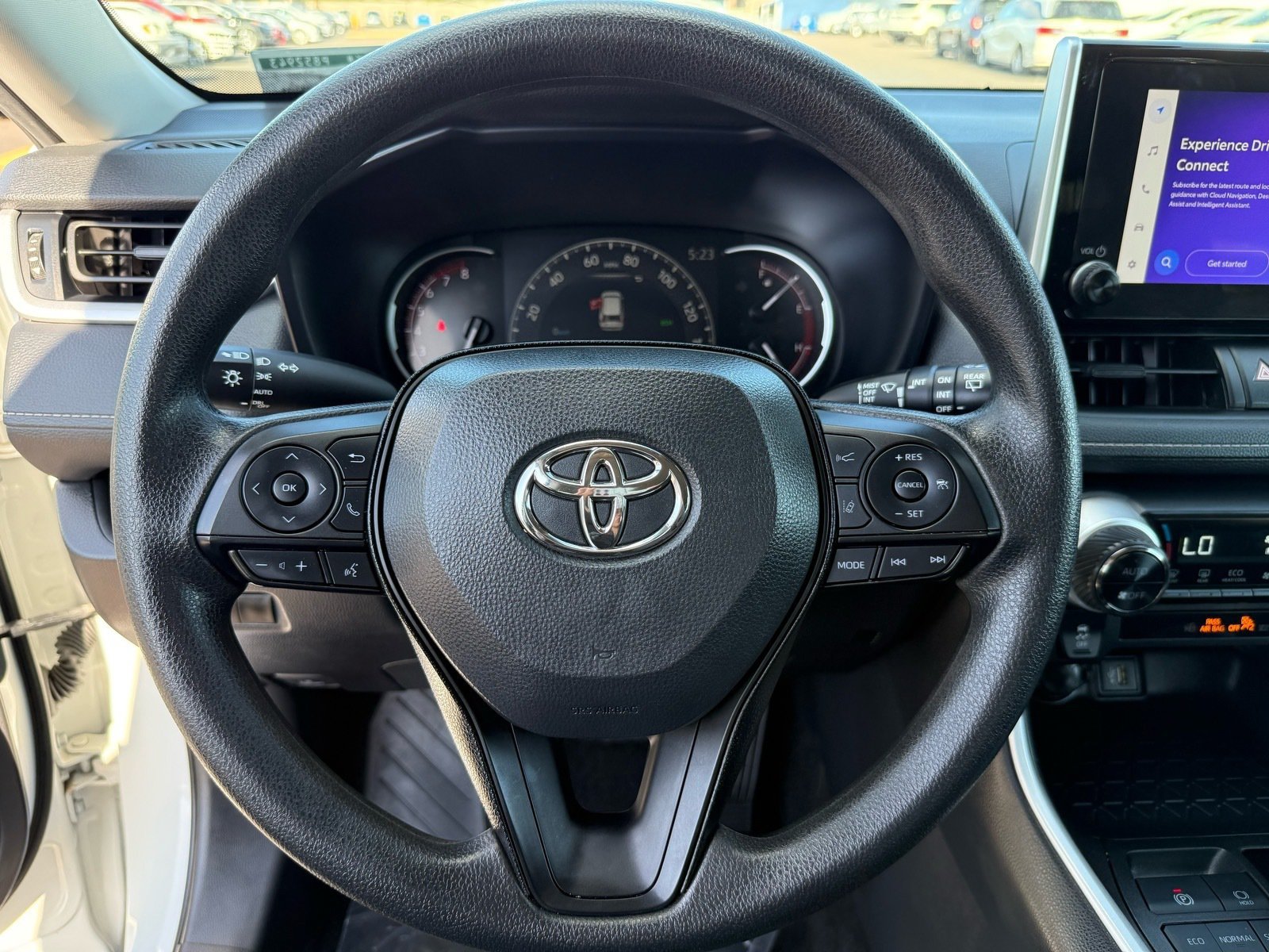 Used 2025 Toyota RAV4 XLE AWD/4WD image 16