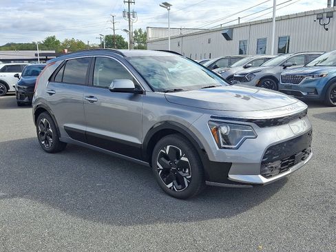 New 2025 Kia Niro Wind image 2