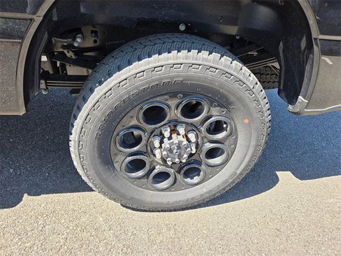 New 2025 Ford F350 XLT w/ Black Appearance Package image 9