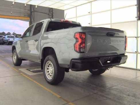 Used 2023 Chevrolet Colorado W/T image 4