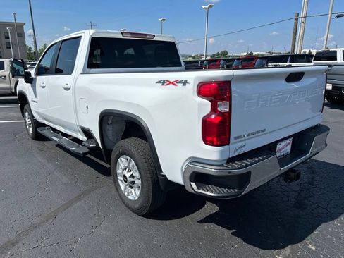 Used 2025 Chevrolet Silverado 2500 LT w/ Convenience Package AWD/4WD image 7