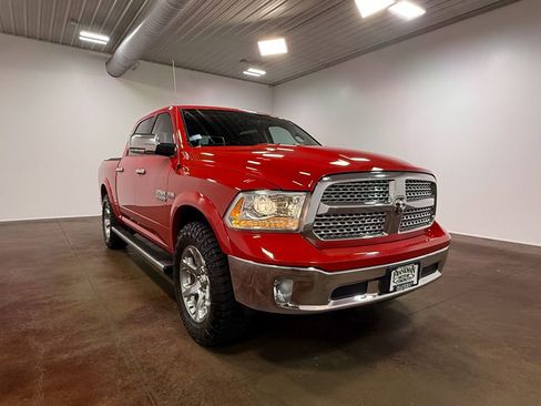 Used 2016 RAM 1500 Laramie w/ Convenience Group AWD/4WD image 30