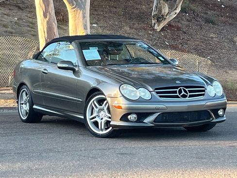 Used 2009 Mercedes-Benz CLK 550 Cabriolet image 1