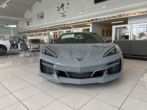 New 2025 Chevrolet Corvette E-Ray image 2