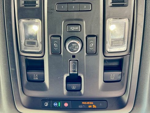 Used 2022 Chevrolet Tahoe High Country image 34