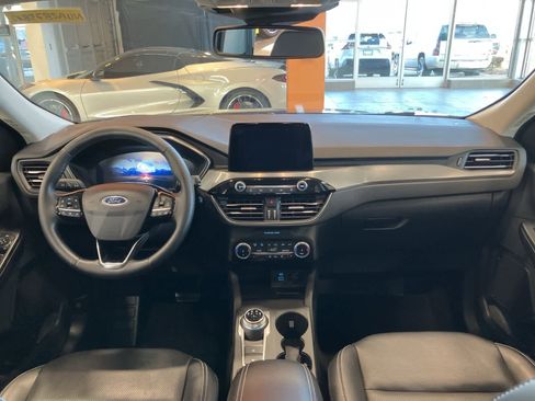 Used 2022 Ford Escape Titanium w/ Class II Trailer Tow Package image 26