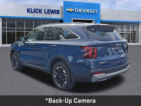 Used 2025 Kia Sorento S AWD/4WD image 5