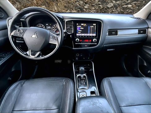 Used 2020 Mitsubishi Outlander SE image 14