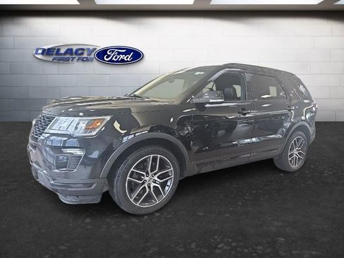 Used 2018 Ford Explorer Sport image 2