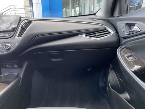 Used 2022 Chevrolet Malibu Premier FWD image 35