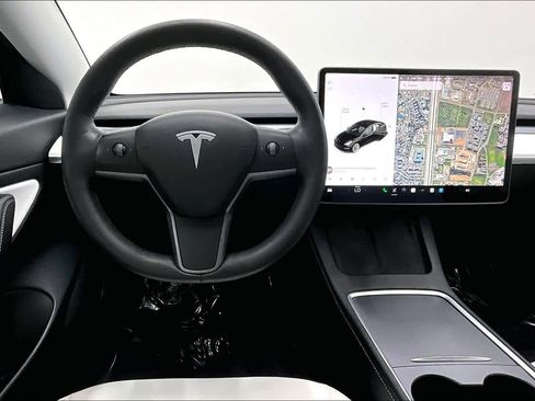 Used 2021 Tesla Model 3 Long Range image 5