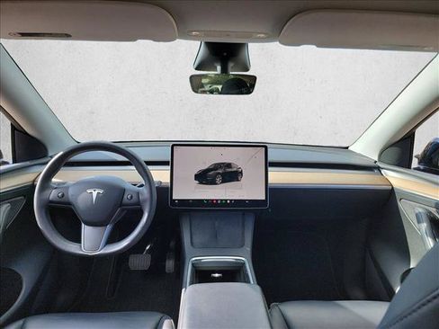 Used 2023 Tesla Model Y Long Range AWD/4WD image 18