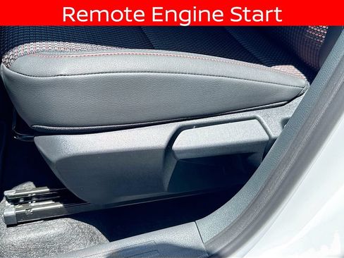 Used 2025 Nissan Kicks SR w/ SR Premium Package AWD/4WD image 17