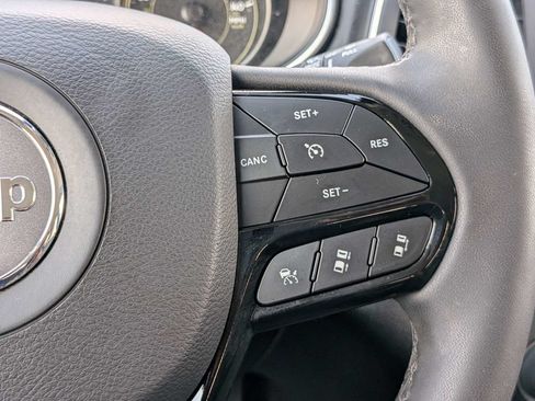 Used 2023 Jeep Cherokee Altitude Lux AWD/4WD image 25