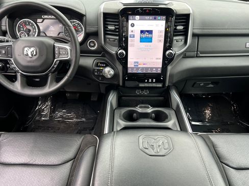 Used 2025 RAM 1500 Laramie image 12