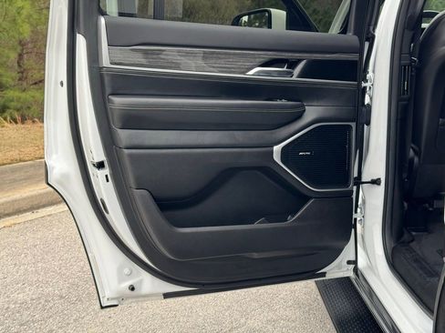 Used 2022 Jeep Wagoneer Series II image 30