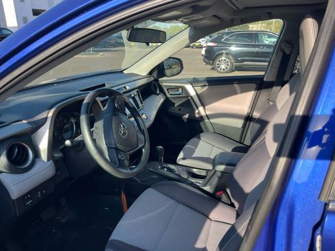 Used 2014 Toyota RAV4 XLE AWD/4WD image 8