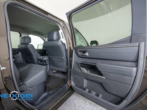 Used 2024 Toyota Tundra Limited AWD/4WD image 35