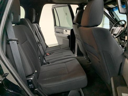 Used 2017 Ford Expedition XLT AWD/4WD image 9