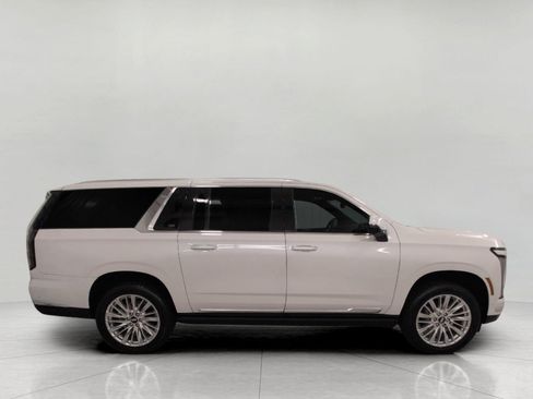 Certified 2025 Cadillac Escalade ESV Premium Luxury w/ Touring Package AWD/4WD image 11
