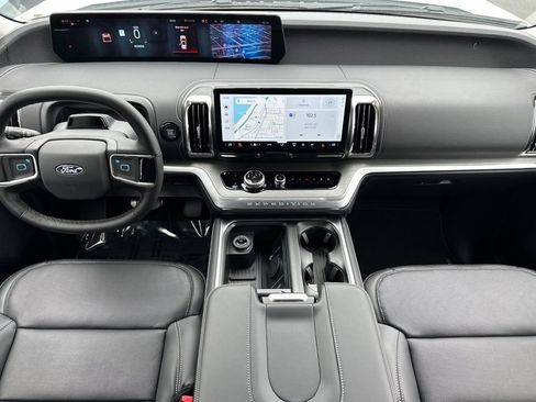 New 2027 Ford Expedition Platinum w/ Driver's Package AWD/4WD image 9