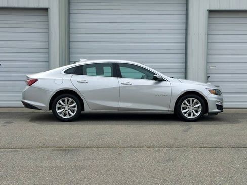 Used 2022 Chevrolet Malibu LT FWD image 4