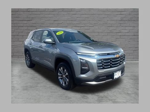 Used 2026 Chevrolet Equinox LT AWD/4WD image 1
