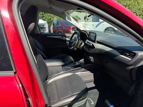Used 2022 Ford Escape SEL AWD/4WD image 9