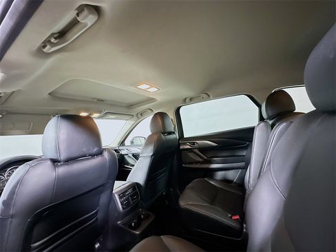 Used 2023 MAZDA CX-9 Touring image 13