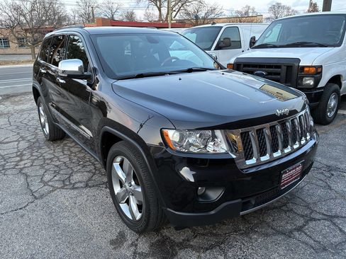 Used 2013 Jeep Grand Cherokee Overland image 13