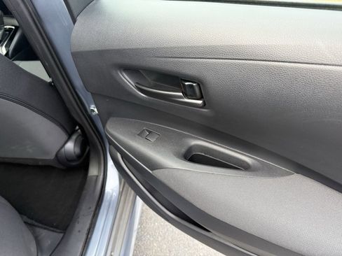 Used 2023 Toyota Corolla LE image 32