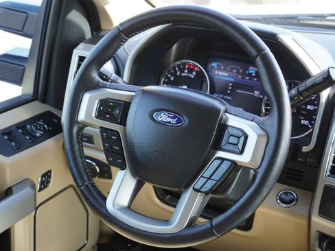 Used 2020 Ford F250 Lariat w/ Lariat Ultimate Package image 31